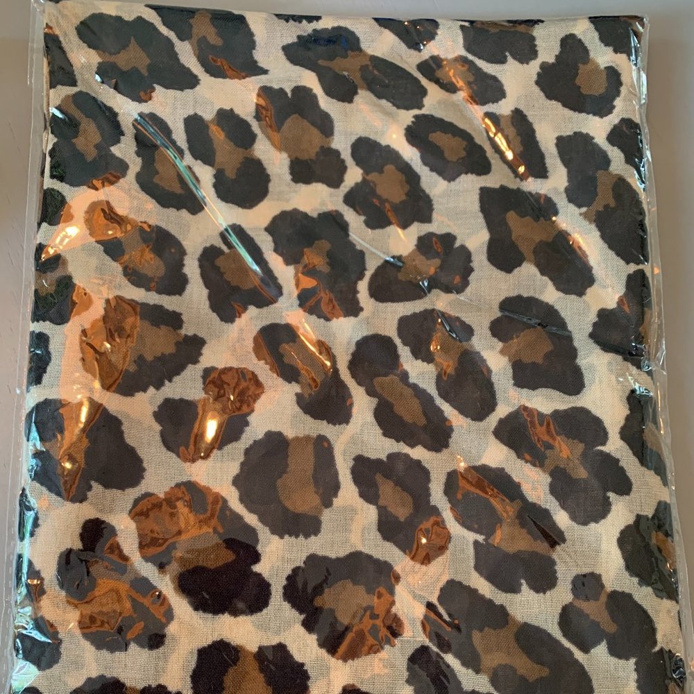 Leopard Scarf - BRAND NEW - Still in the packaging